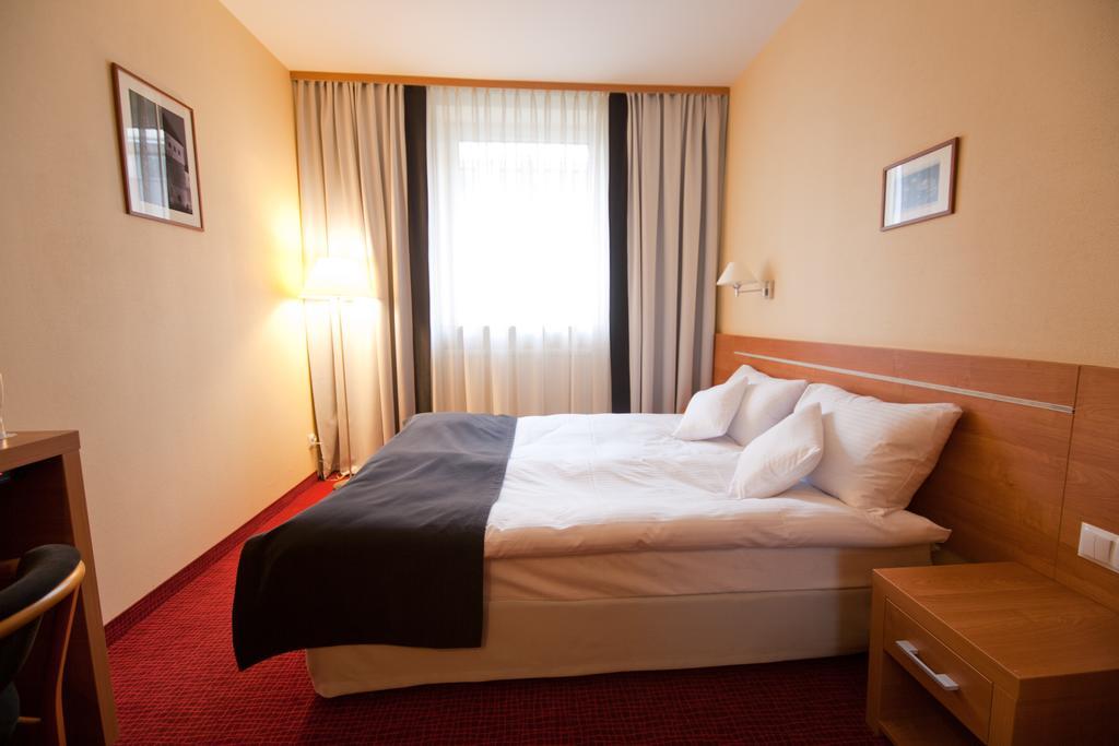 Hotel Malinowski Business Gliwice Phòng bức ảnh