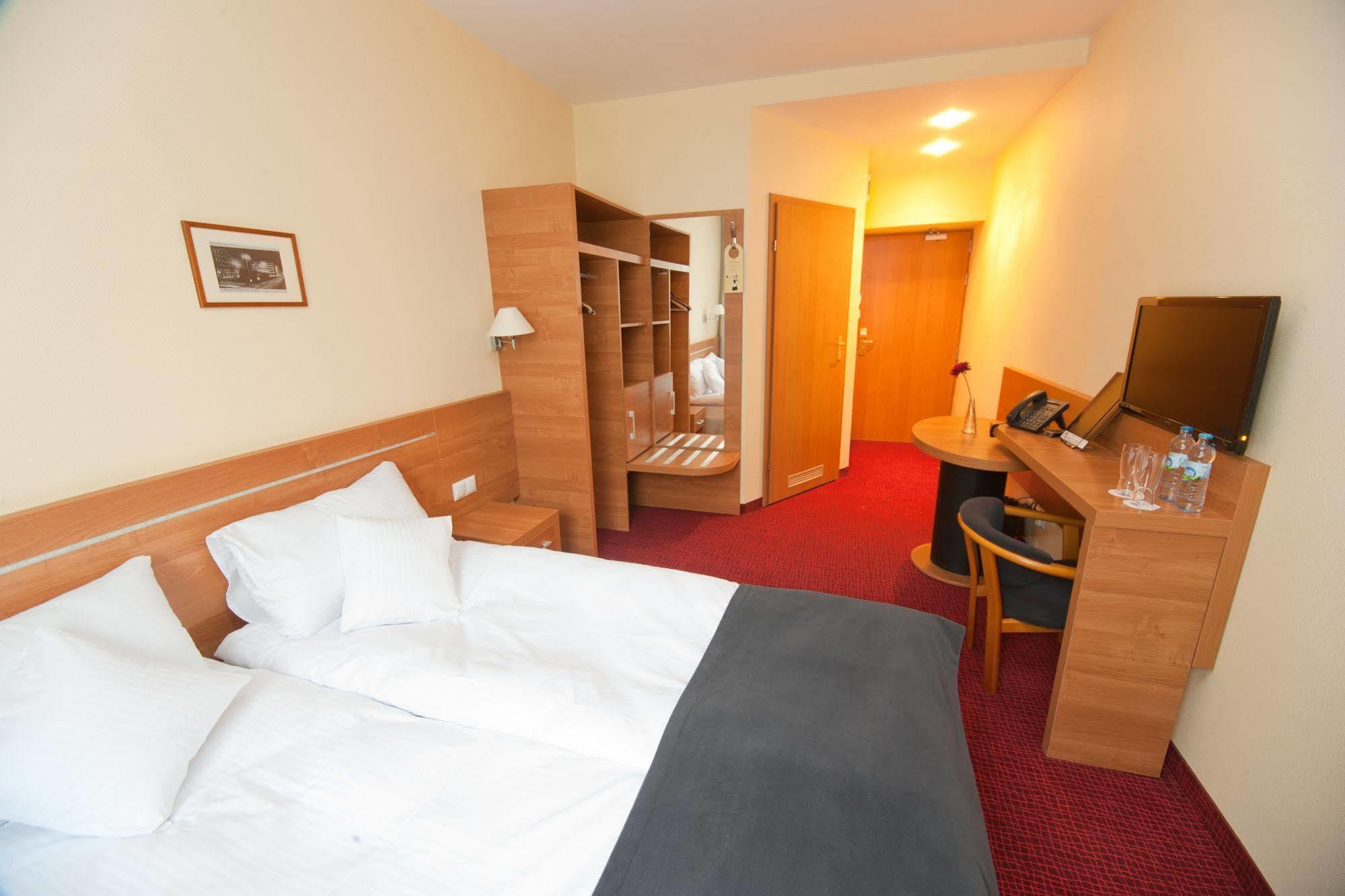 Hotel Malinowski Business Gliwice Phòng bức ảnh